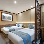 The East Hotel-Very Close To The Drum Tower,The Lama Temple,Houhai Bar Street,And The Forbidden City,There Are Many Old Beijing Traditional Hutongs Around The Hotel ,Experience The Culture Of Old Beijing Hutongs,Near Exit A Of Shichahai On Metro Line