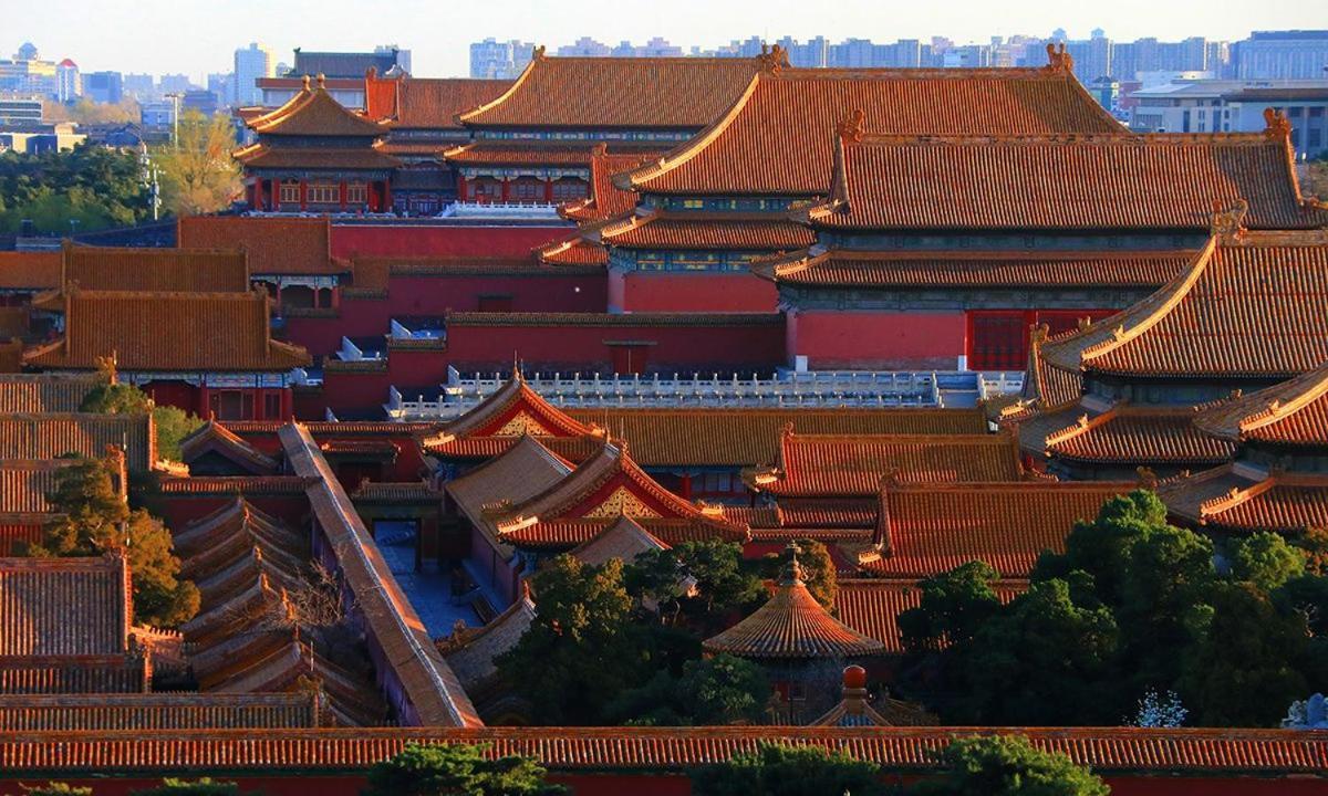 The East Hotel-very Close To The Drum Tower,the Temple,houhai Bar Street,and The Forbidden City,there Are Many Old Traditional Hutongs Around The ,experience The Culture Of Old Hutongs,near Exit A Of Shichahai On Metro Line Hotel Beijing